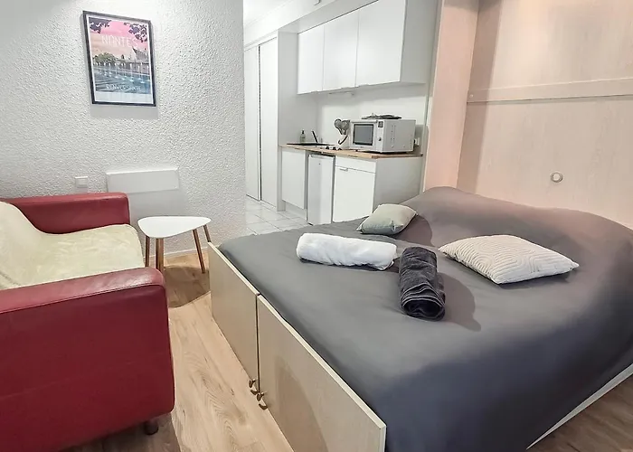 Affaires Et Detente Proche Nantes 卡尔克富